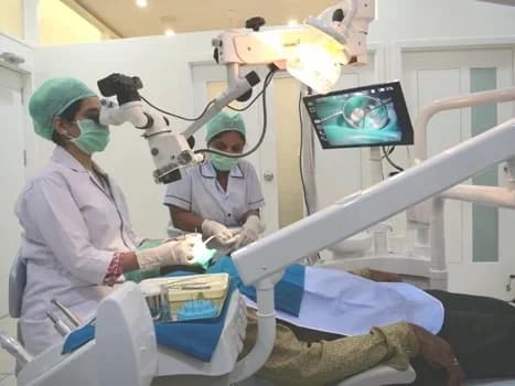 Dental treatment using a clinical microscope at Dental Concepts